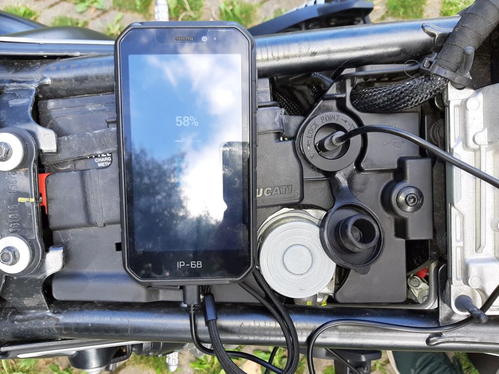 Funktionskontrolle Ducati Scrambler Icon Dark USB nachrüsten